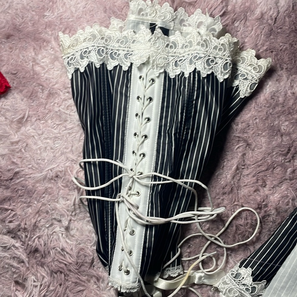 PINSTRIPE Beautiful Vintage FREDERICKS OF HOLLYWOOD